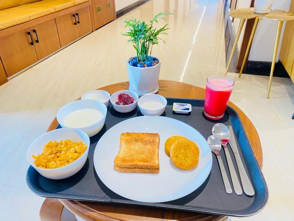 The Urban Hive Hotel Белґаум Екстер'єр фото